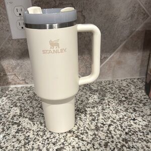 Stanley Cream Travel Mug 40oz